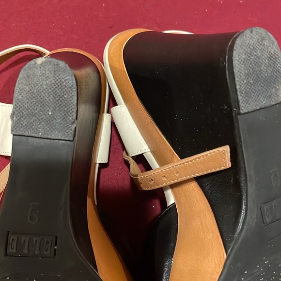 Elle 9M Platform Open Toe 5 1/4” Heel Sandals Black & Tan - Picture 5 of 8